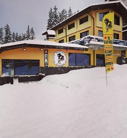 Apartments Black Horse Pamporovo Exteriör bild